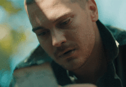 İçerde 2. yeni bölüm fragmanında Sarp'a şüpheli paket!