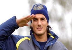 Önder Turacı bıçaklandı!