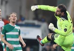 Scott Carson gönderildi