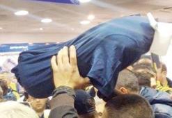 Fenerbahçeliler akın etti! 1 saatte 5 bin...