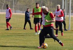 Antalyaspor'da sarı saç modası!
