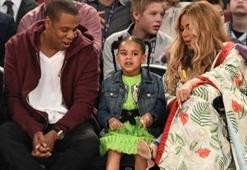 Beyonce pürdikkat All Star'ı izledi