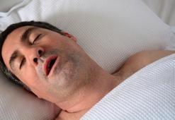 9 saatten fazla uyuyanlar dikkat!