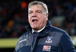 Allardyce, Crystal Palace'tan ayrıldı!