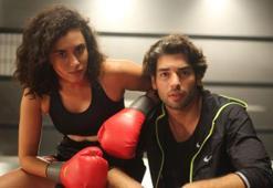 Her Şey Aşktan oyuncu kadrosunda kimler yer alıyor?