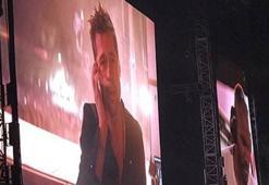 Brad Pitt'ten konser sürprizi