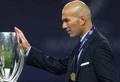 Zinedine Zidane kupaya doymuyor