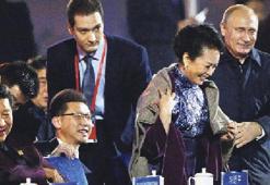 Çin’de Putin’in ceketine sansür