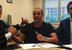 Aatıf Chahechouhe Fenerbahçe'nin ilk Faslı futbolcusu oldu