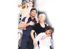 Hollywood starı ailesiyle geliyor