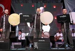 Kardeşlik türküleriyle 'Demokrasi Nöbeti'