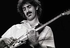 Frank Zappa hologram turnesine çıkıyor