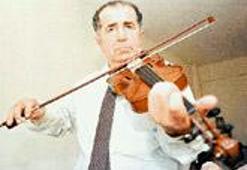 Keman ‘zırıltısı’ kurstan attırdı!