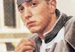 Eminem efsanesi büyüyor