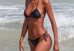 Lais Ribeiro tatil için Meksika'da