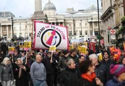 Londra’da AB yanlıları ile aşırı sağcılar gösteri yaptı