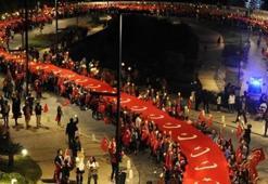 Fener alayında 600 metrelik Türk bayrağı açıldı