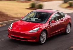 Tesla, bilgisayar sistemini hackleyene otomobil hediye edecek