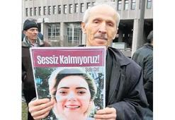Şule balkondan aşağı bakamazdı