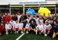 Eski futbolcular, spor tesisi açılışında buluştu