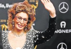 84’lük Sophia Loren’de hiç botoks yok