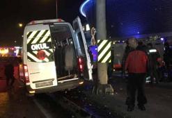 Bursa'da işçileri taşıyan minibüs devrildi: Çok sayıda yaralı var