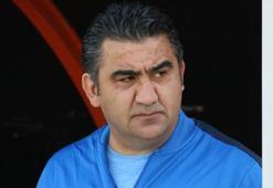 Ümit Özat: "Play-off yolunda son üç maç"