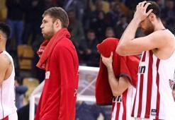 Yunanistan devi Olympiakos küme düşürüldü