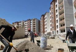 Terör mağduru aileler yeni yuvalarına kavuşuyor