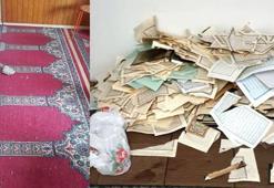 Almanya'da camilere saldırı! 50 Kur'an-ı Kerim tahrip edildi