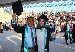 Baba kız aynı anda mezun oldu