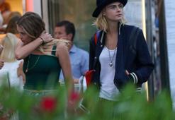 'Cara Delevingne-Ashley Benson nişanlandı' iddiası