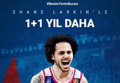 Larkin, Anadolu Efes'te kaldı! 1+1 yıllık imza...