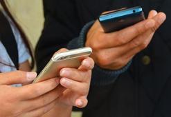 'Cep telefonları bilinenden üç kat fazla radyasyon yayıyor'