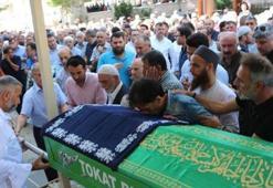 Üzerlerine araç devrilmişti! Anne toprağa verildi