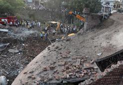 Havai fişek fabrikası patladı