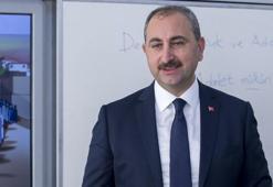 Bakan Gül'den öğrencilere 'Hukuk ve Adalet' dersi