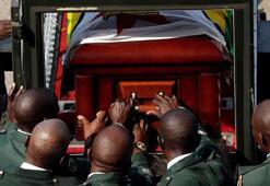 Zimbabve'nin eski Devlet Başkanı Mugabe'nin ölüm nedeni açıklandı