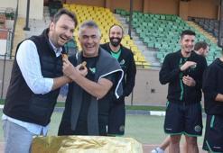 Akhisarspor'da futbol ve basketbol dayanışması