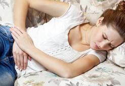 Karın ağrısına ne iyi gelir, nasıl geçer? Şiddetli karın ağrısı neden olur?