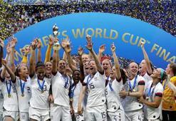 Dünya'da 2019 böyle geçti: Futbola kadın eli değdi