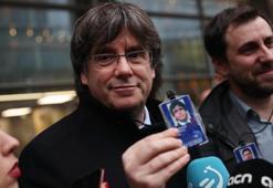 Puigdemont'un tutuklanma kararı askıya alındı