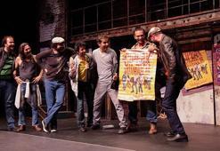 Çıplak Vatandaşlar izleyiciyle buluşuyor