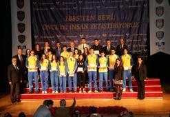 'Işıklı Sporcular' ödüllerini aldı