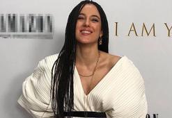 Cansu Tosun yeni imajı ile New York'ta