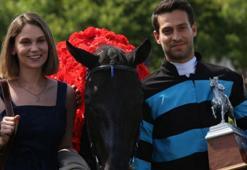 Bizim İçin Şampiyon filmi konusu ve başrol oyuncuları | Bizim Şampiyon filmi nerede çekildi?