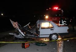 Kamyona arkadan çarpan otomobilin sürücüsü öldü