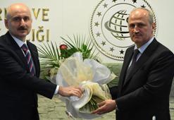 Son dakika: Ulaştırma Bakanlığı'nda görev devri yapıldı