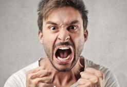 Küfür etmek oruç bozar mı, kaza gerekir mi? Oruçluyken küfür etmek oruca zarar verir mi?