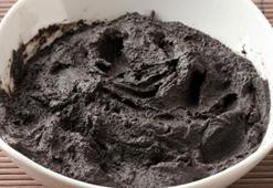 Kendin yap: Donuk saçlarınıza hayat verecek ev yapımı kil maskesi